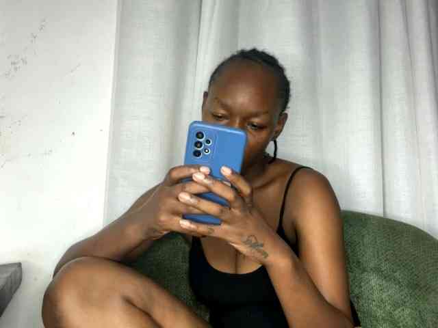 petittegoddess254 webcam