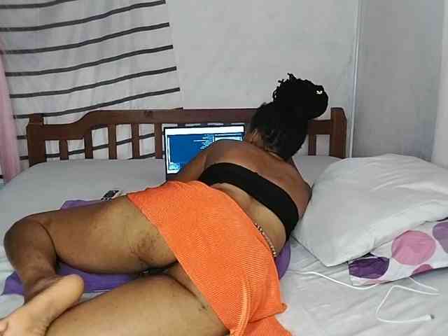 petittegoddess254 webcam