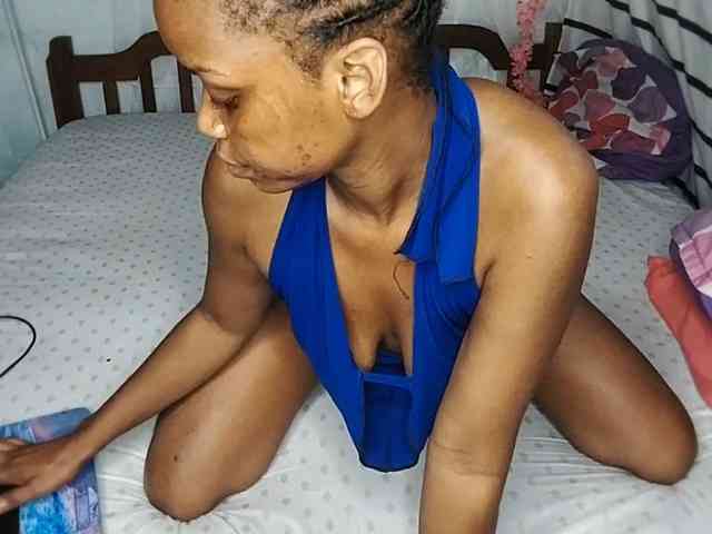 petittegoddess254 webcam