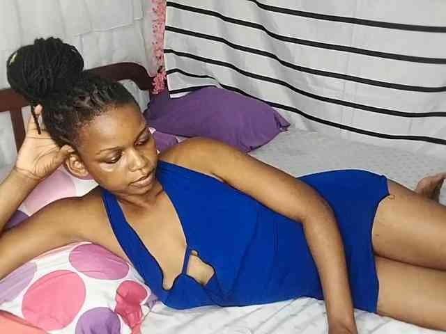 petittegoddess254 webcam