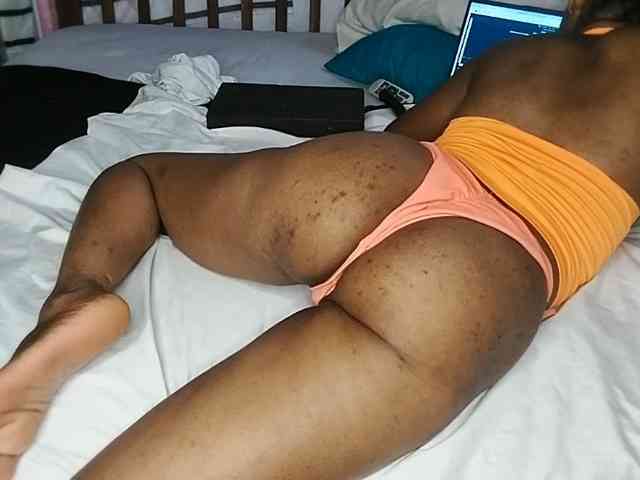 petittegoddess254 webcam
