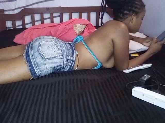 petittegoddess254 webcam