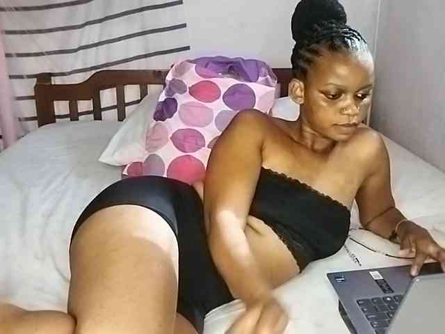 petittegoddess254 webcam