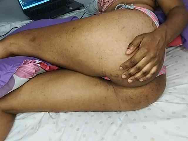 petittegoddess254 webcam