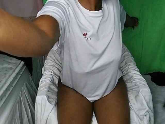petittegoddess254 webcam