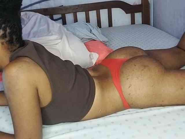 Model: petittegoddess254
