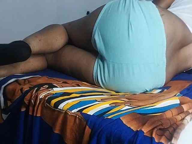 petittegoddess254 webcam