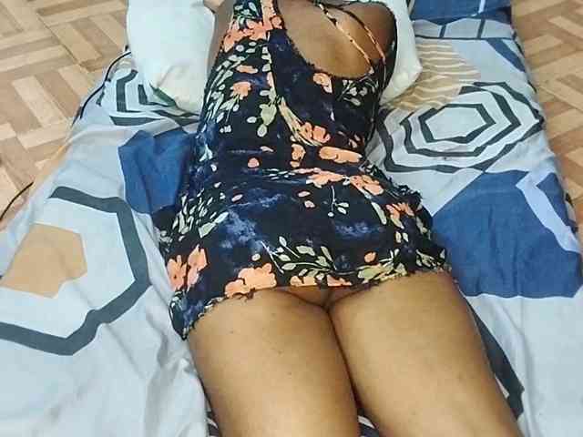 petittegoddess254 webcam