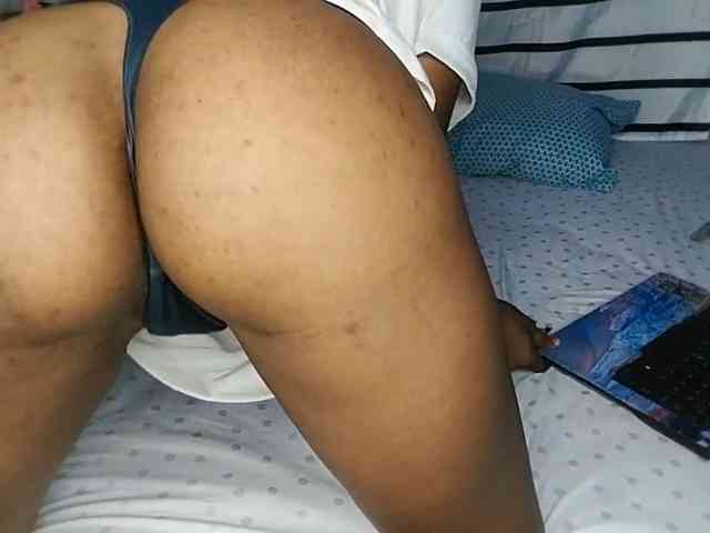 petittegoddess254 webcam