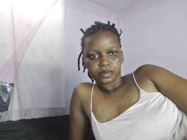 petittegoddess254 petittegoddess254