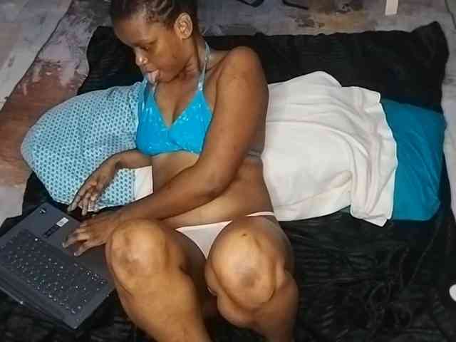 petittegoddess254 webcam