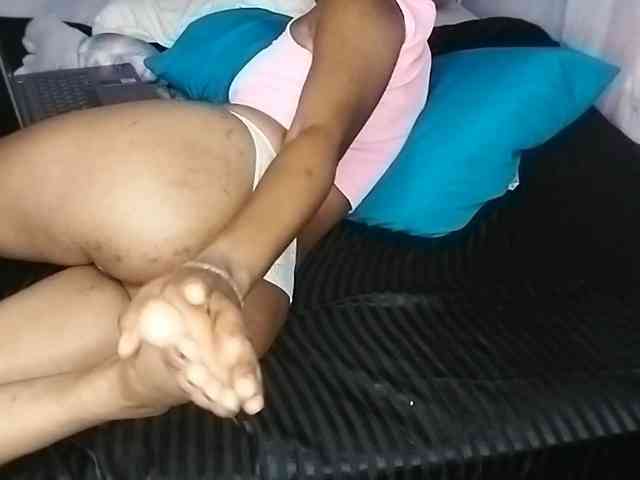 petittegoddess254 webcam