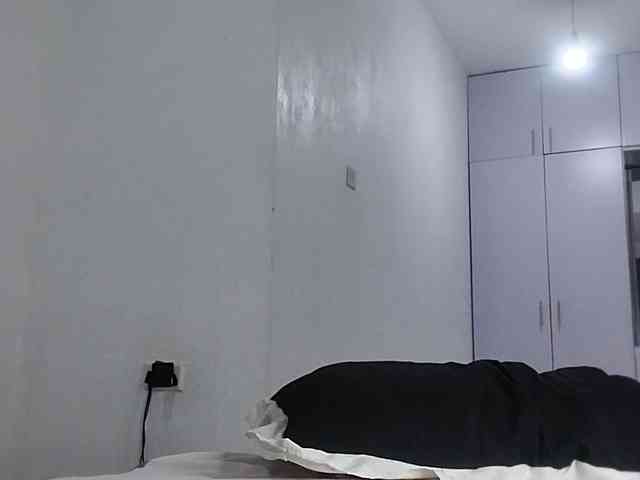 petittegoddess254 webcam