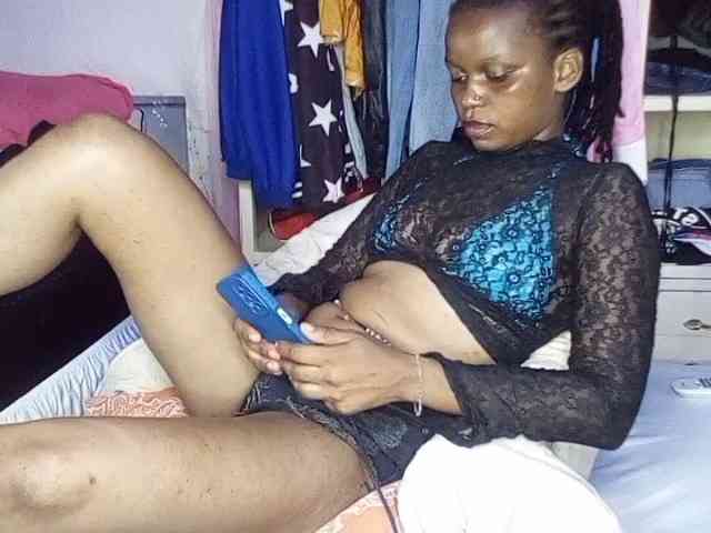 petittegoddess254 webcam