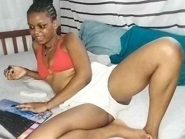 petittegoddess254 webcam