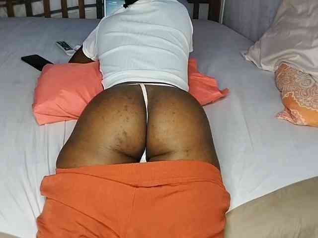 petittegoddess254 webcam