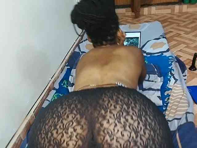 petittegoddess254 webcam