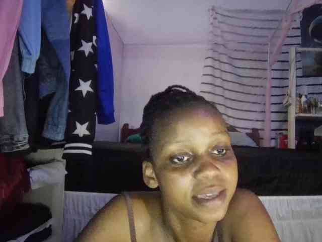 Model: petittegoddess254