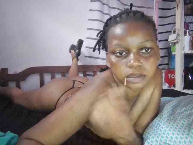 petittegoddess254 petittegoddess254