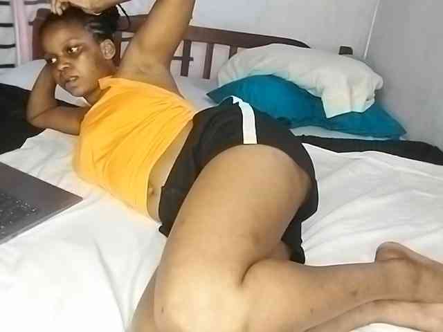 petittegoddess254 webcam