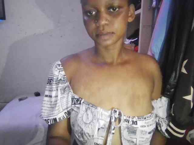 petittegoddess254 petittegoddess254