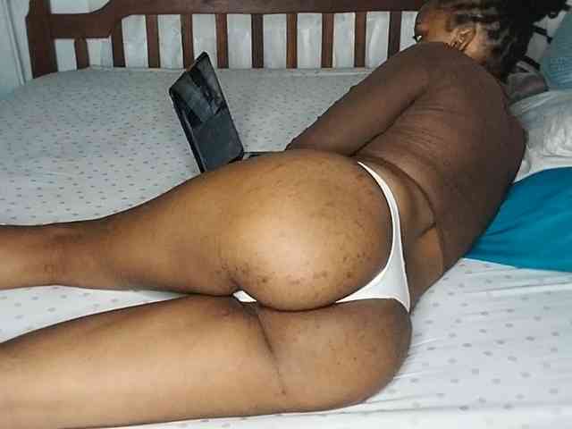 petittegoddess254 webcam