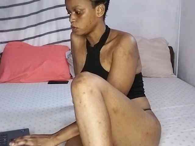 petittegoddess254 webcam