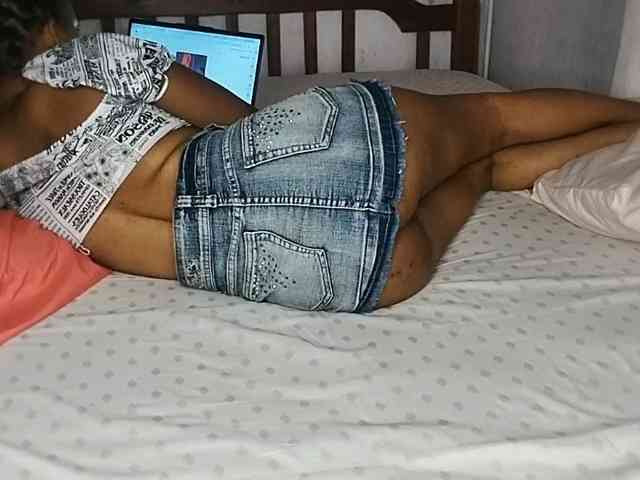 petittegoddess254 webcam