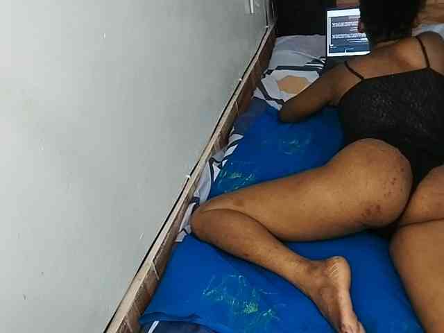 petittegoddess254 webcam