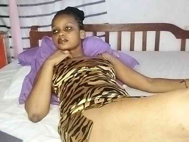 petittegoddess254 webcam
