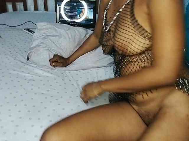 petittegoddess254 webcam