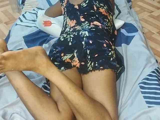 petittegoddess254 webcam