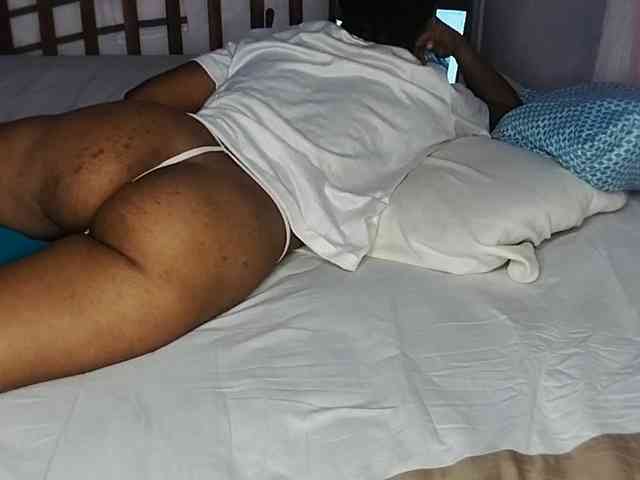 petittegoddess254 webcam