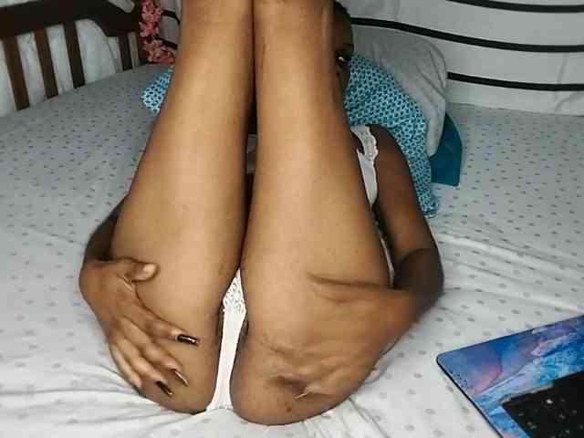 petittegoddess254 webcam