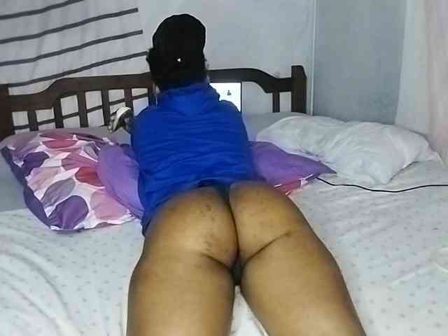 petittegoddess254 webcam