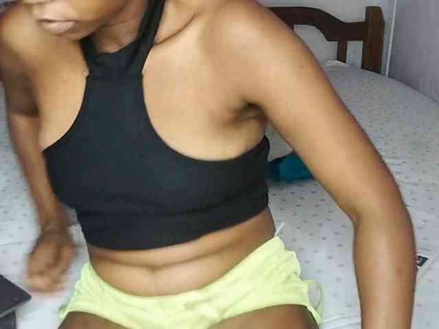 petittegoddess254 webcam