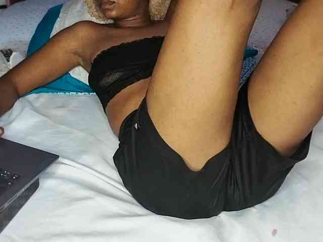 petittegoddess254 webcam