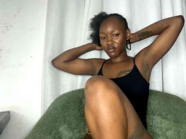 petittegoddess254 webcam