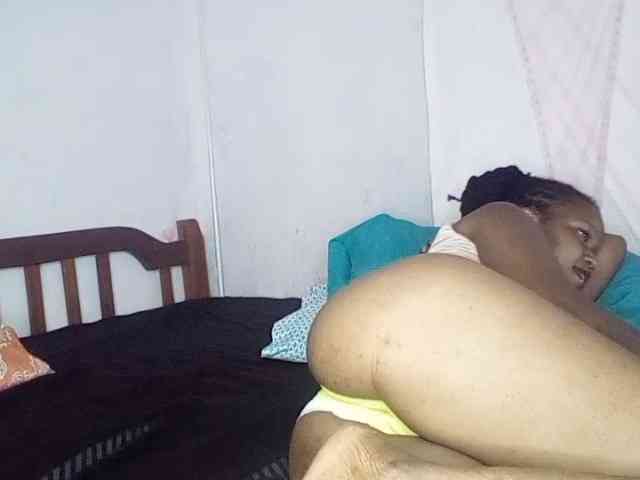 petittegoddess254 petittegoddess254
