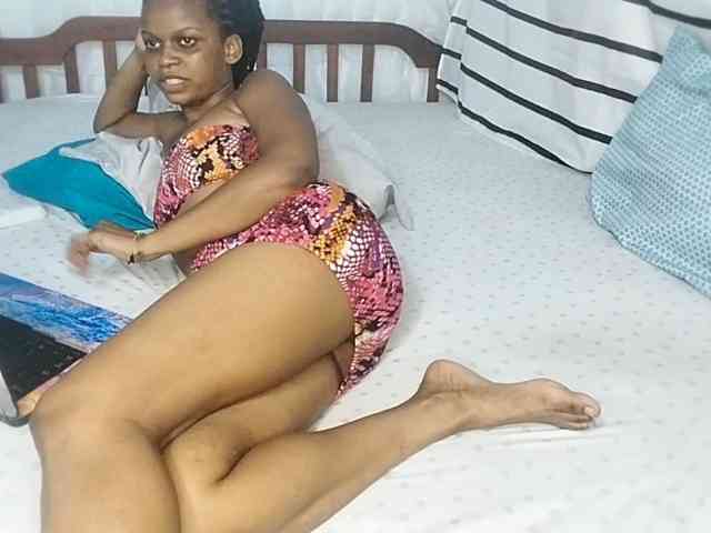 petittegoddess254 petittegoddess254
