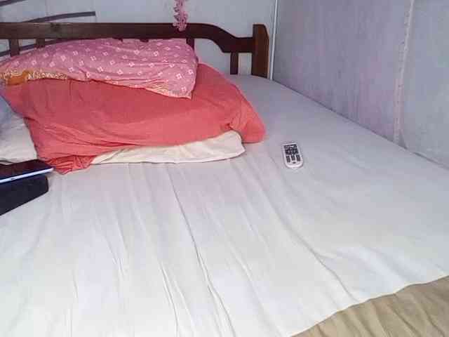 petittegoddess254 webcam