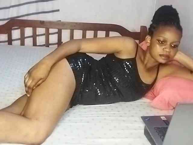 petittegoddess254 webcam