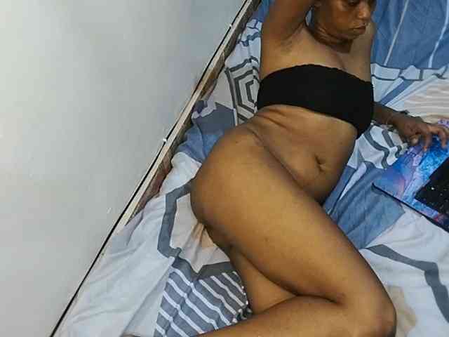 petittegoddess254 webcam