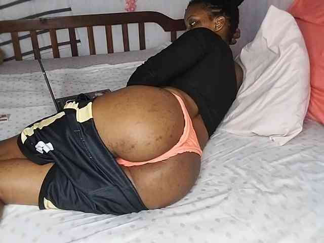 petittegoddess254 webcam