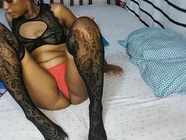 petittegoddess254 petittegoddess254