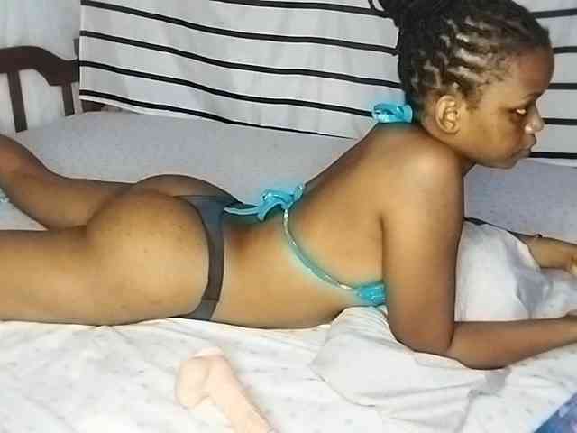 petittegoddess254 webcam