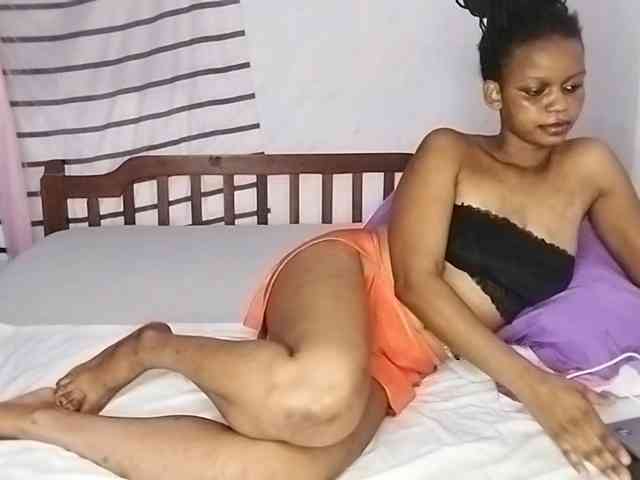 petittegoddess254 petittegoddess254