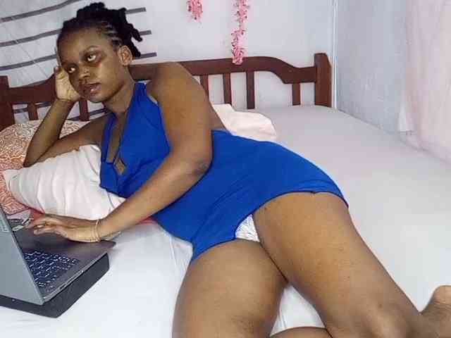 petittegoddess254 webcam