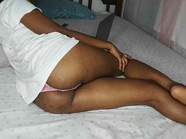 petittegoddess254 webcam