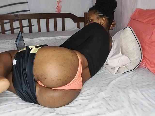 petittegoddess254 webcam